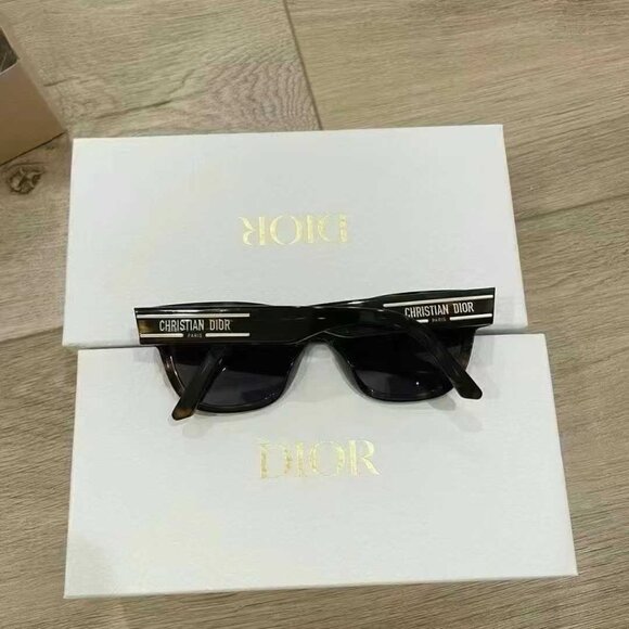 NIB Authentic DIOR DiorSignature S6U Sunglasses - Picture 4 of 10